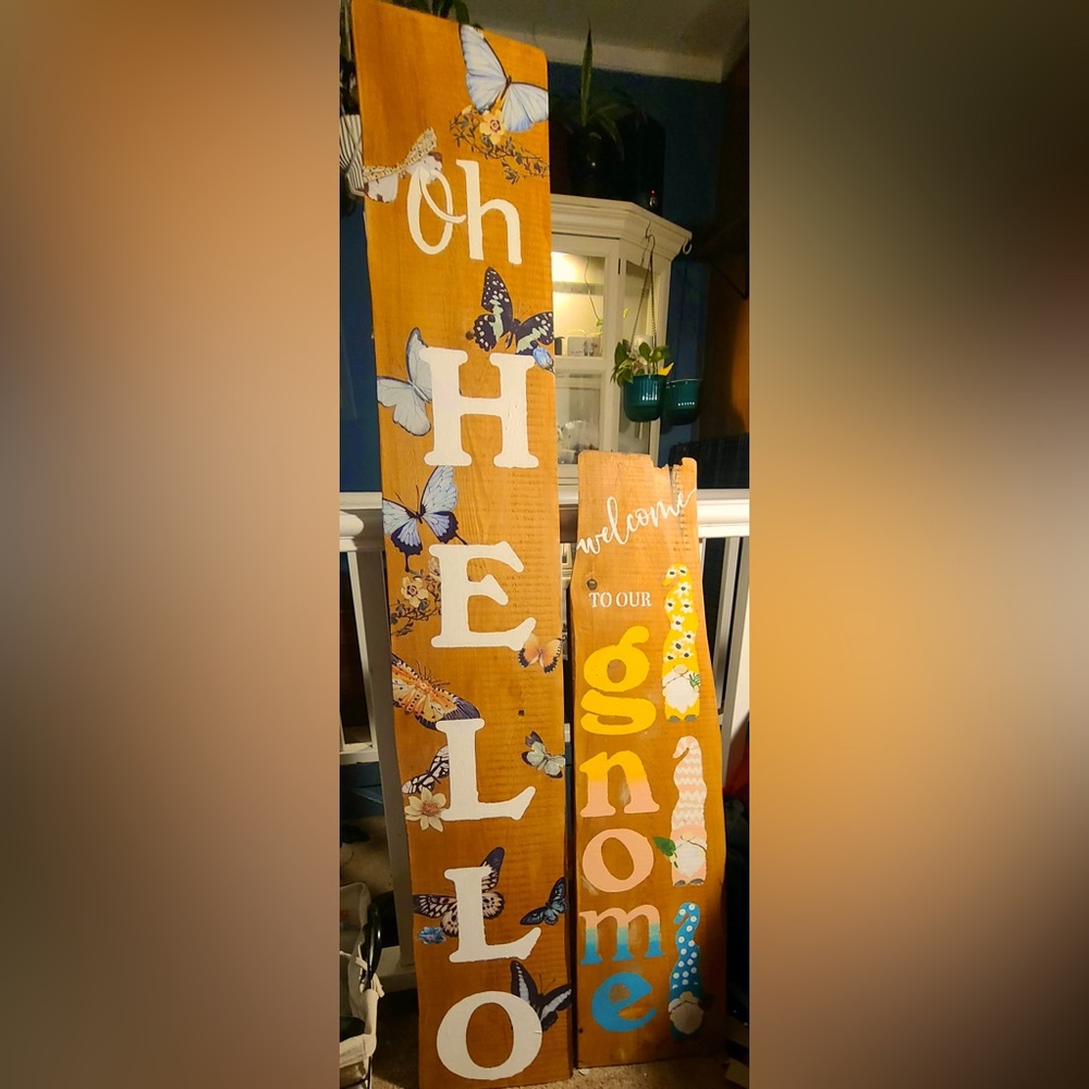 “Oh Hello” welcome sign